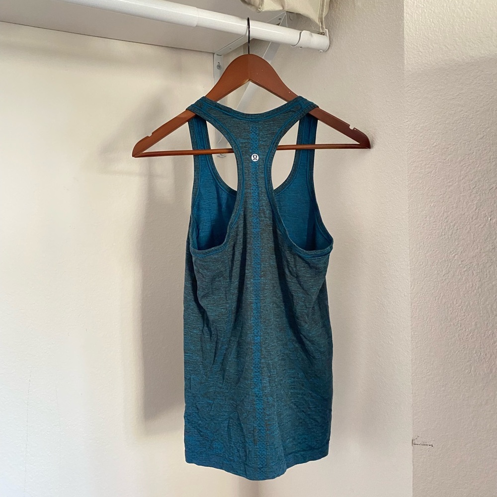 Five Lululemon size 4 tops